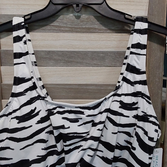 Slimming Control Tie-Front Cut Out One Piece Swimsuit | Beach Betty | Large - Picture 10 of 15